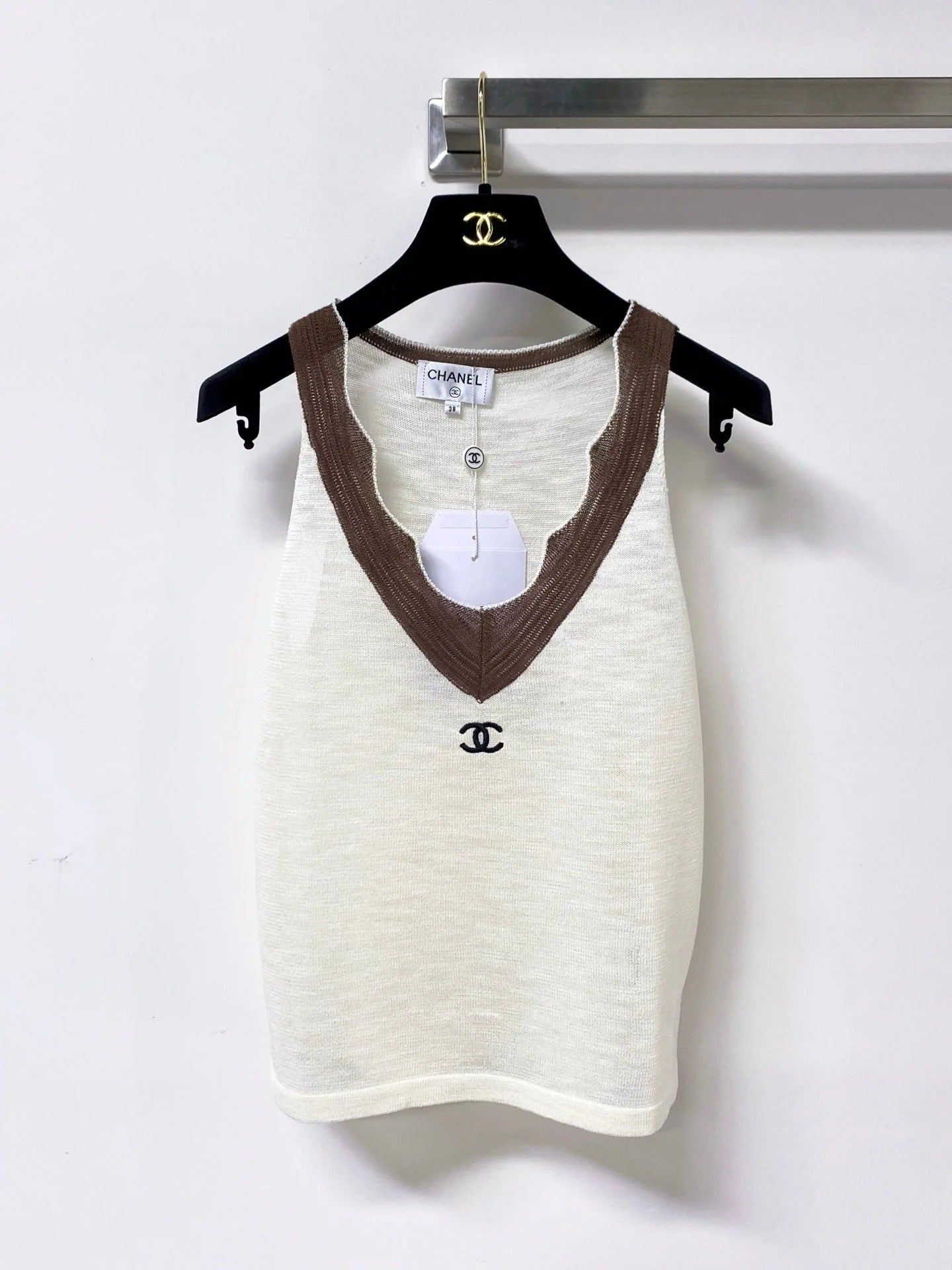 Chanel 2026 Knit Vest V-neck Wool Laine 449875
