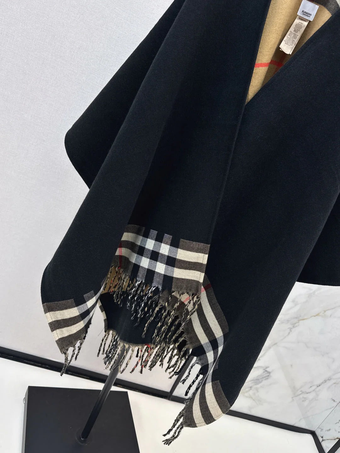 BURBERRY 25S KNITTED SHAWL 98270