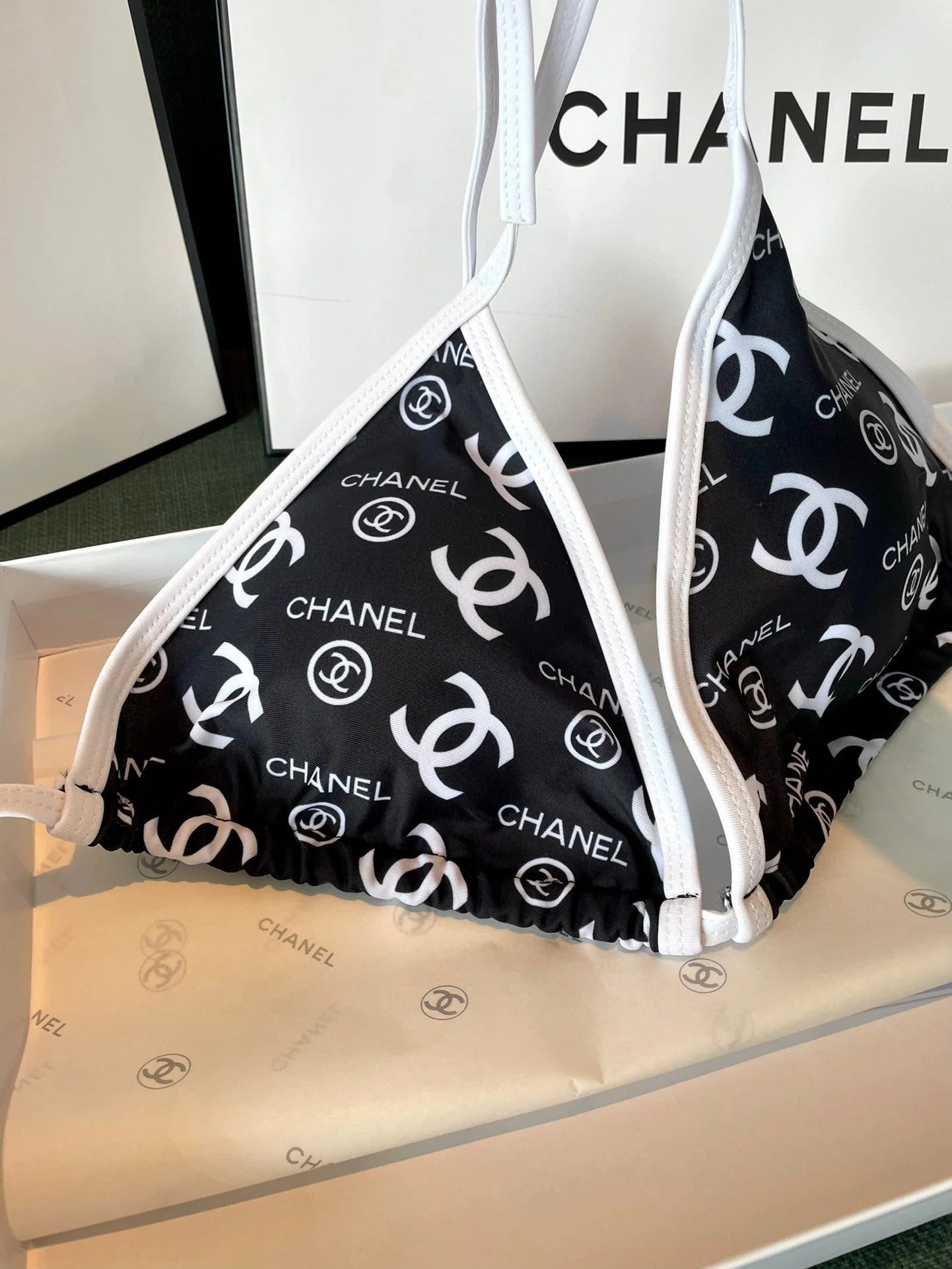 BIKINI SWIMSUIT IN BLACK AND WHITE AND PRINTED 627825