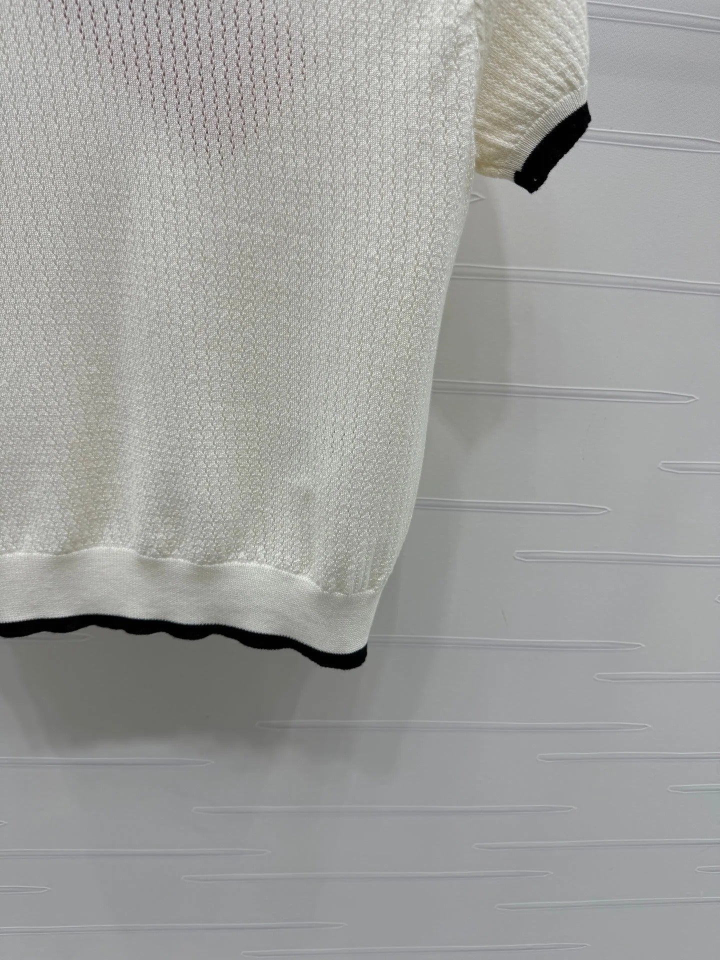 Miumiu 2026 Hollow-out Knitted Collared Short-sleeved Top Wool 385409