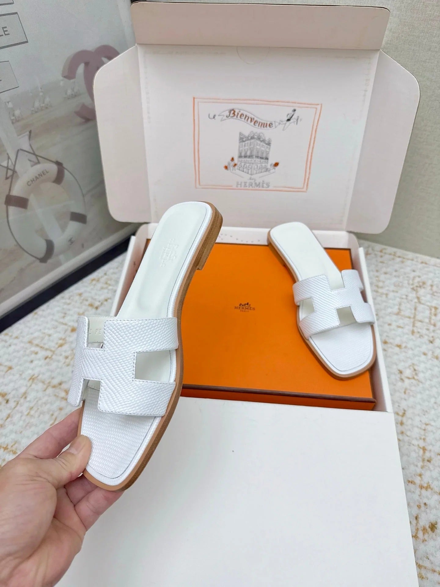HM 26ss Oran Sandals White Cowhide 625040