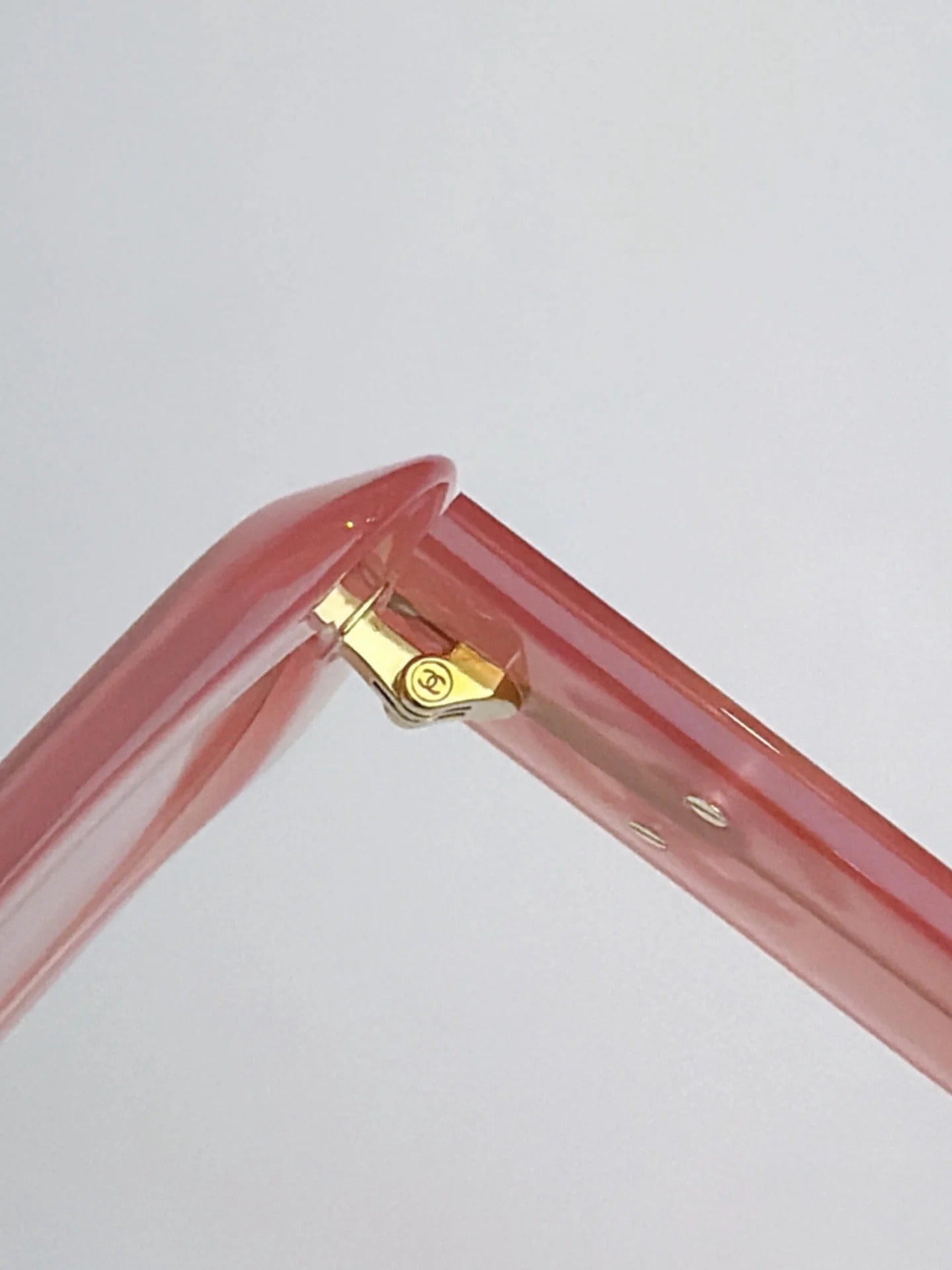 Chanel Cat Eye Sunglasses Pink Acetate Calfskin CH9181