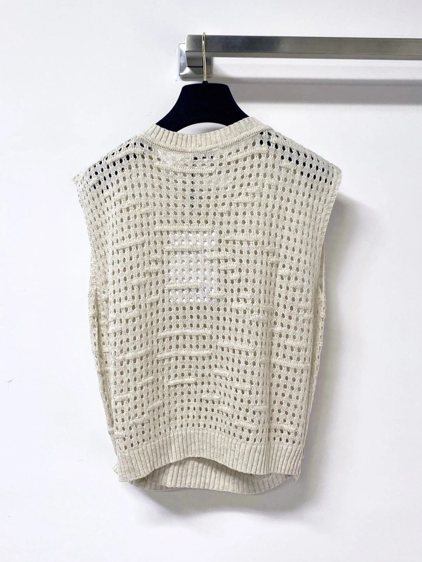 Chanel 2026 V-neck Crochet Knit Vest Acrylic 419420