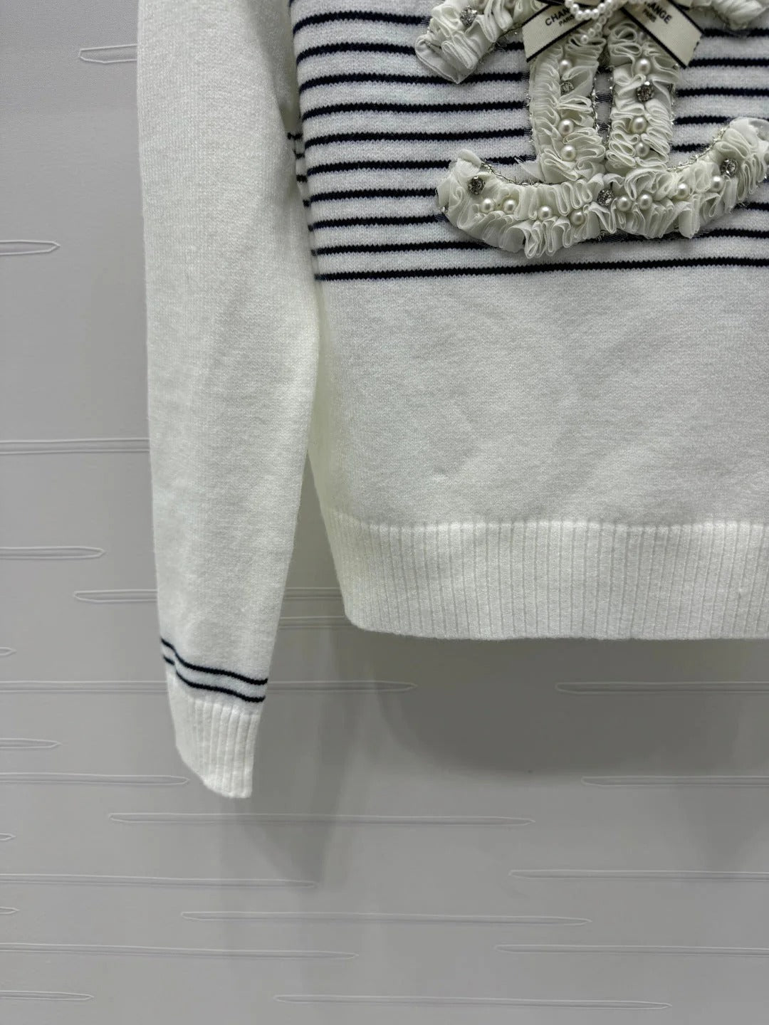 CHANEL CREW NECK LONG-SLEEVE KNIT SWEATER 274953