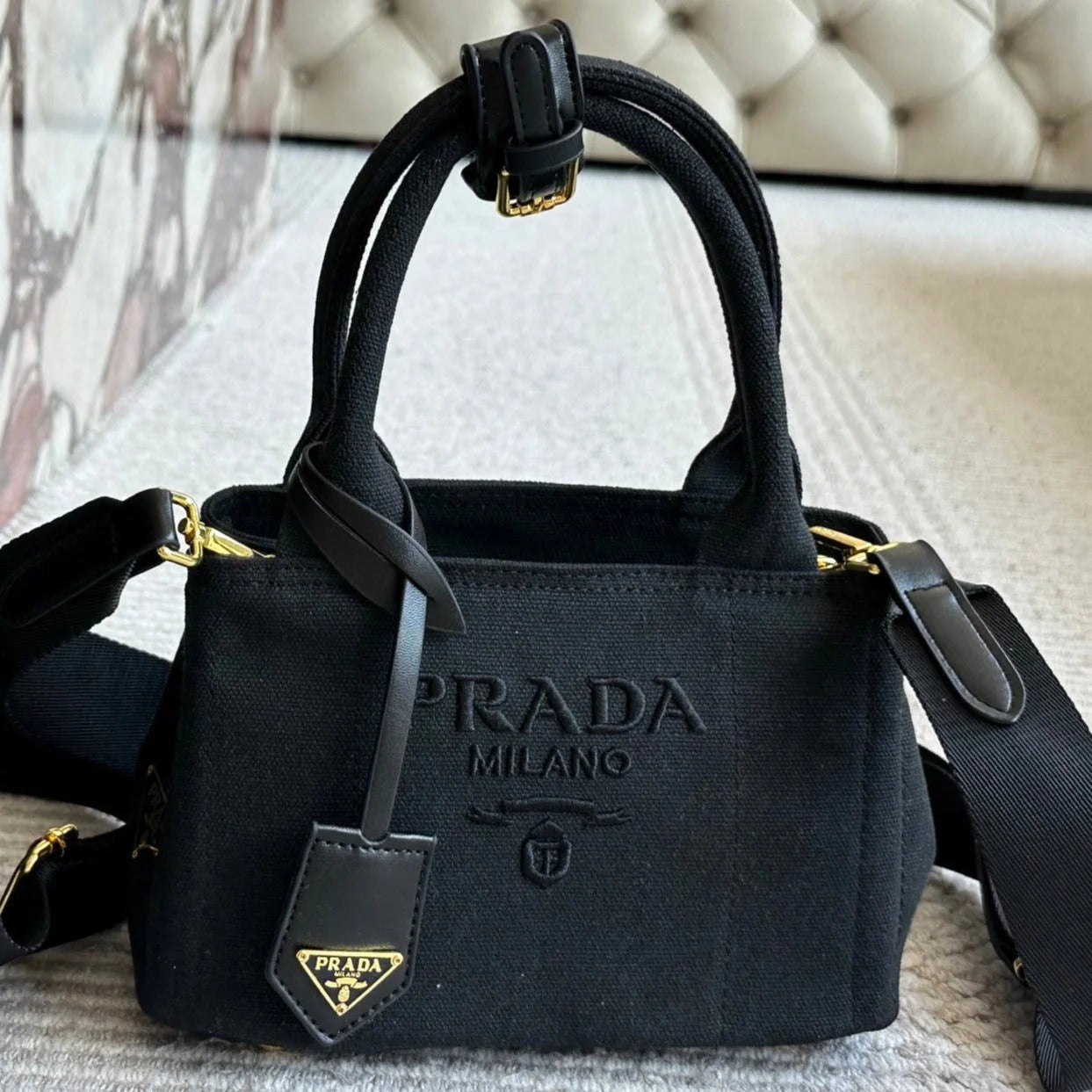 EMBROIDED LOGO LARGE HANDBAG 30 IN BLACK LINEN BLEND