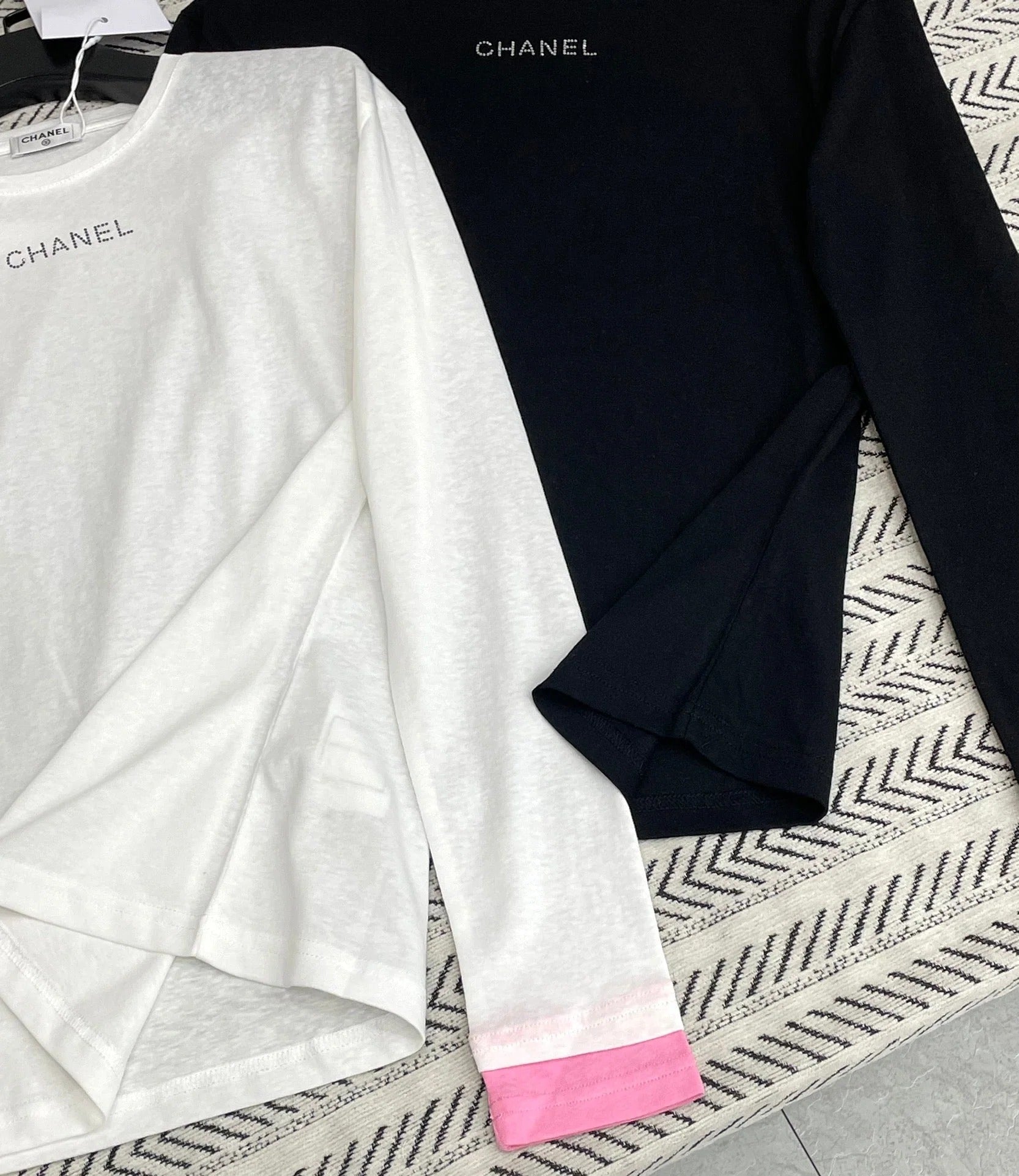 CHANEL LONG-SLEEVE T-SHIRT STYLE 76