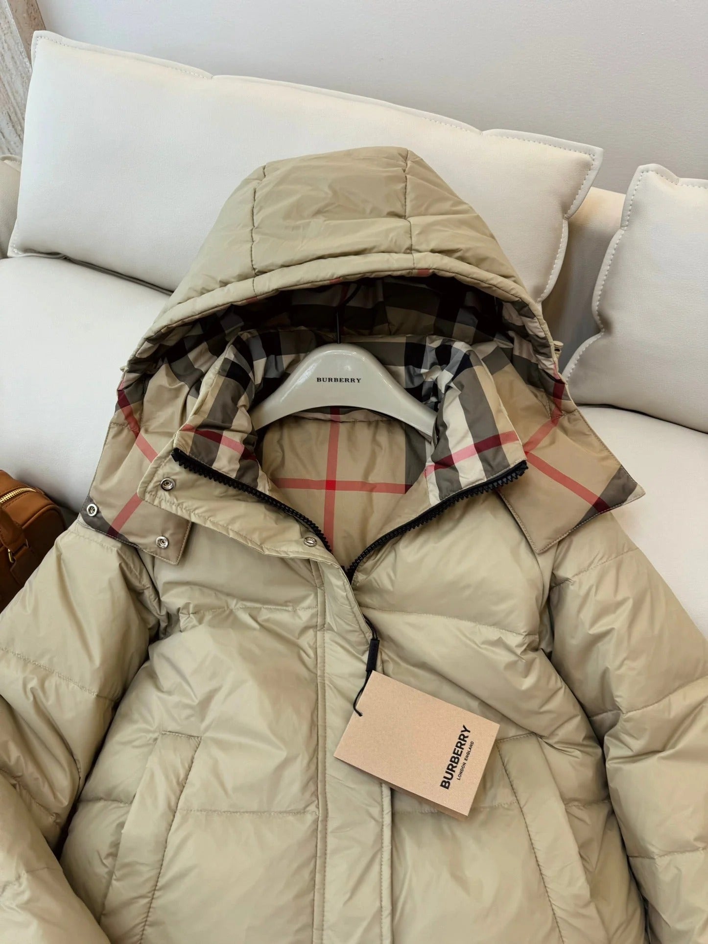 BURBERRY 25S DOWN JACKET 141