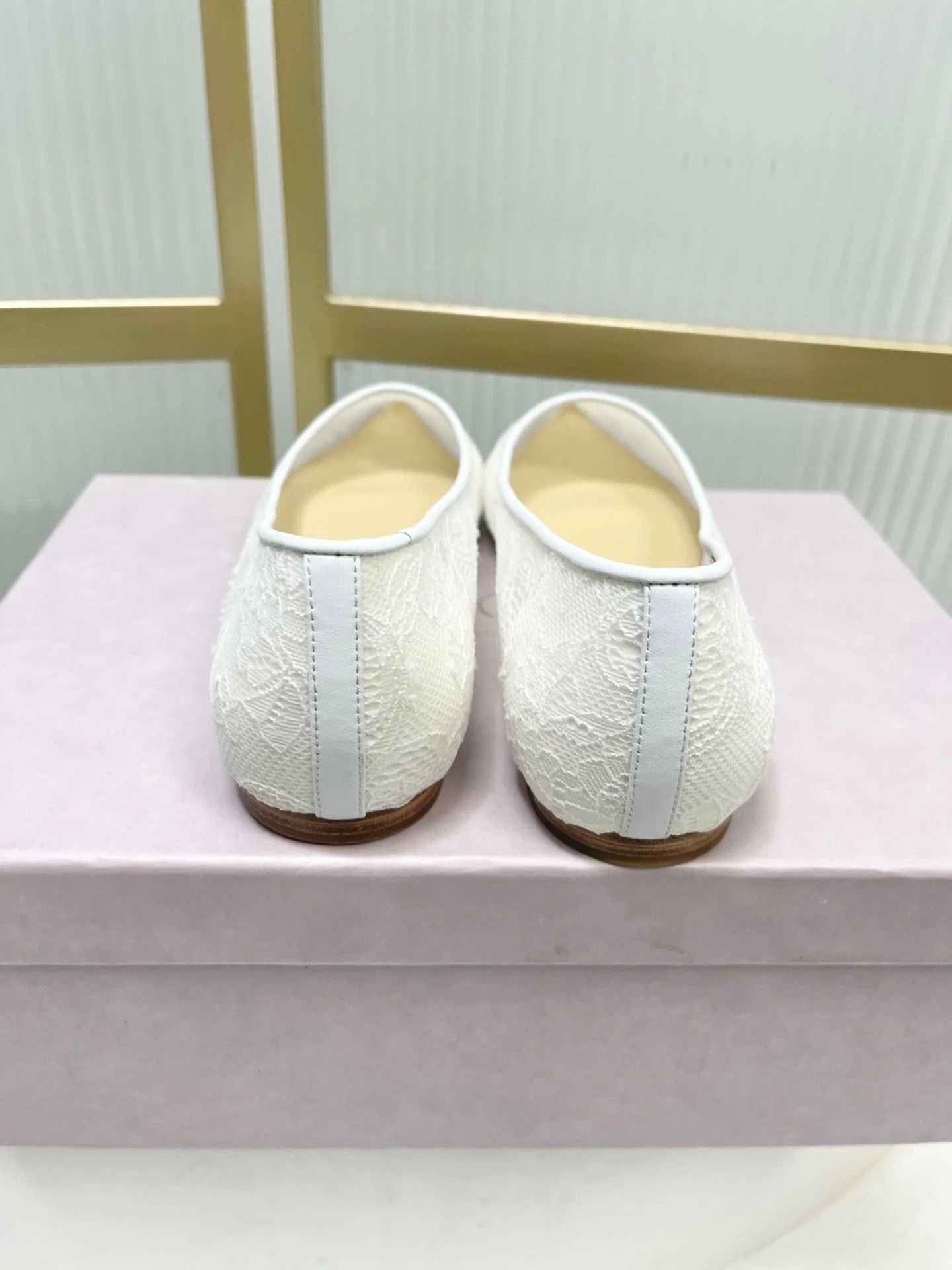 Jimmy 26s Ballet Flats White Beige Lace Sheepskin 605949