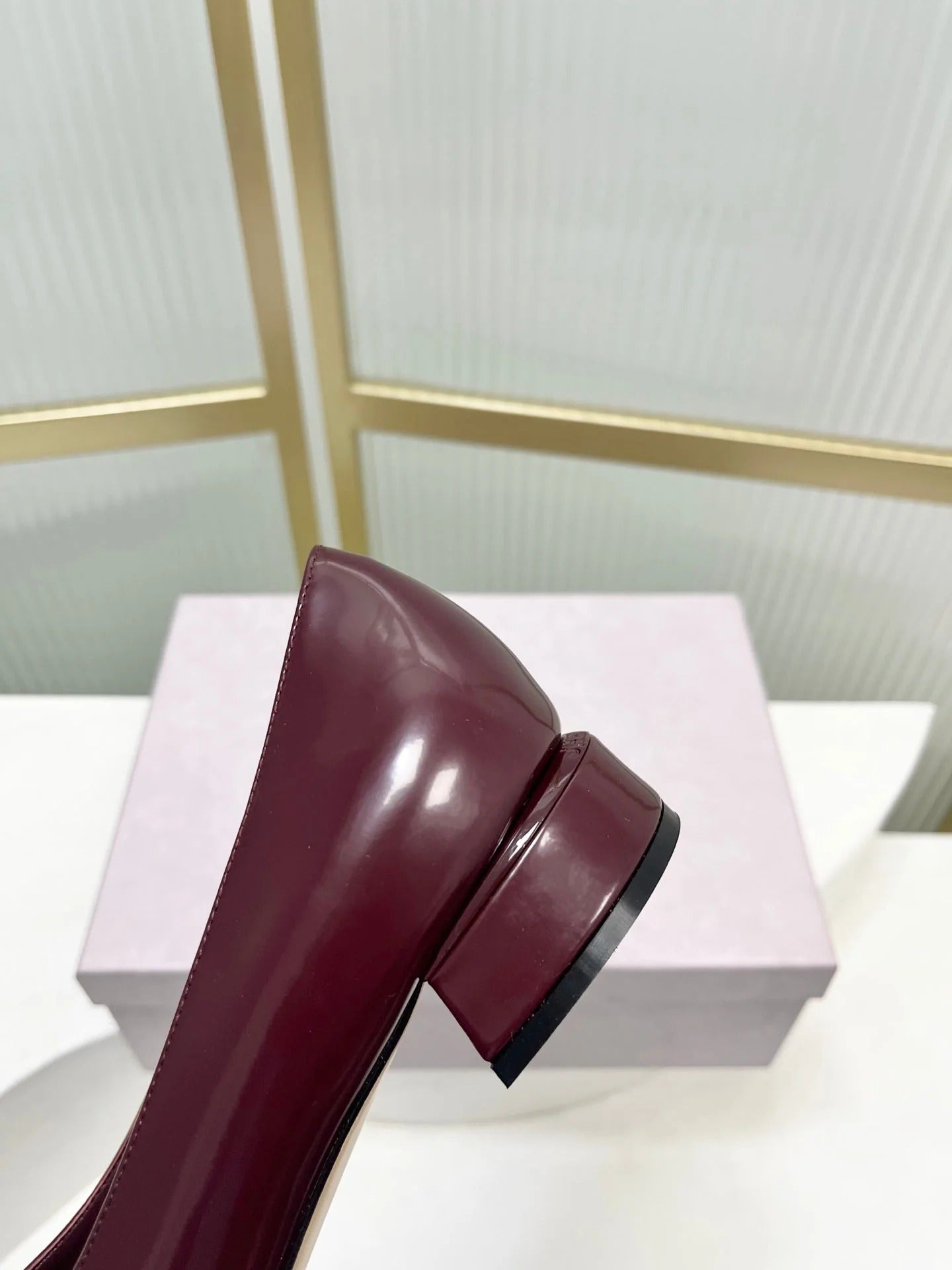 Jimmy 26s Pointed Toe Pump 25 Burgundy Cowhide 605964