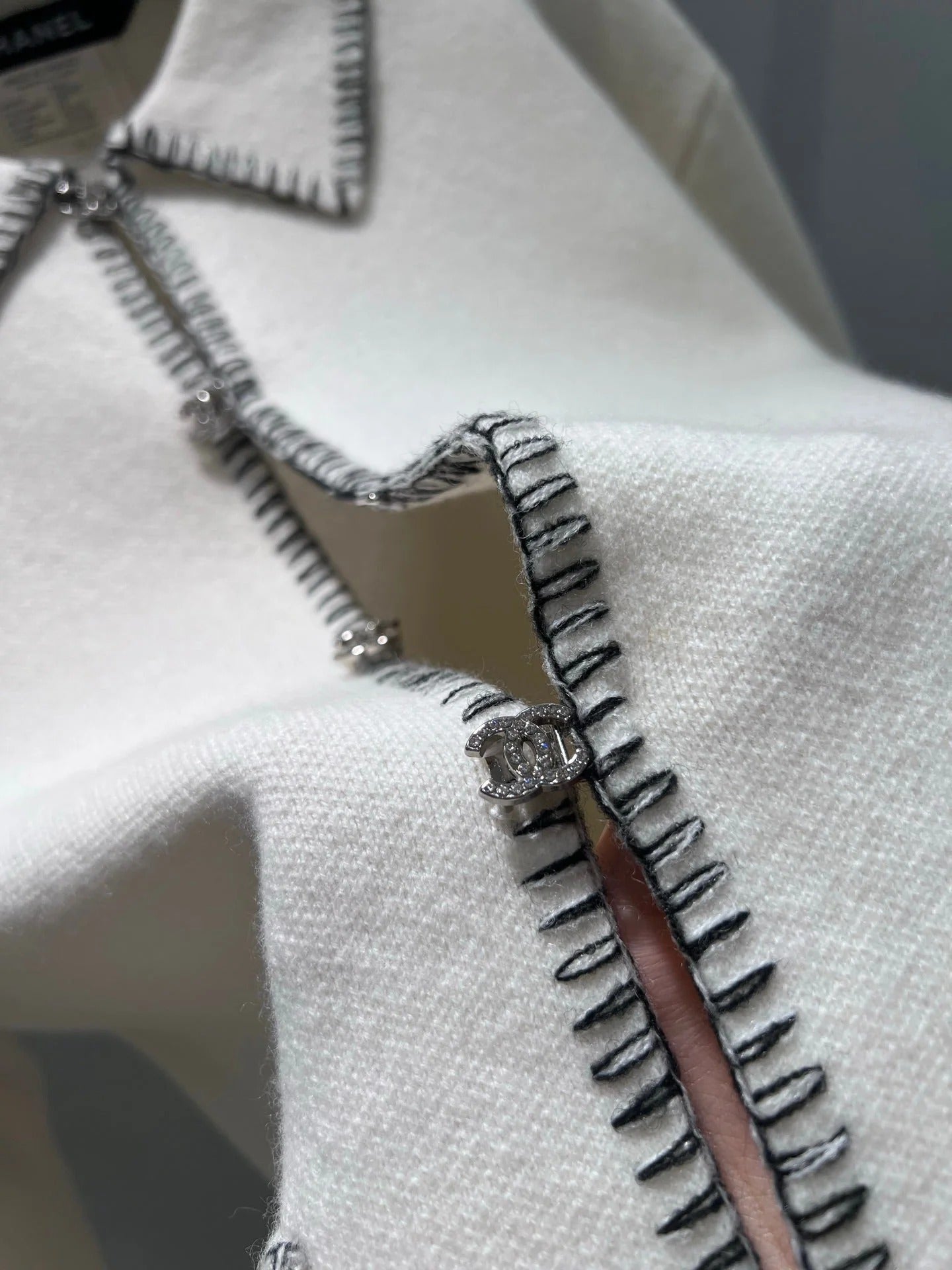 CHANEL 25S STAND-COLLAR KNITTED CARDIGAN 294
