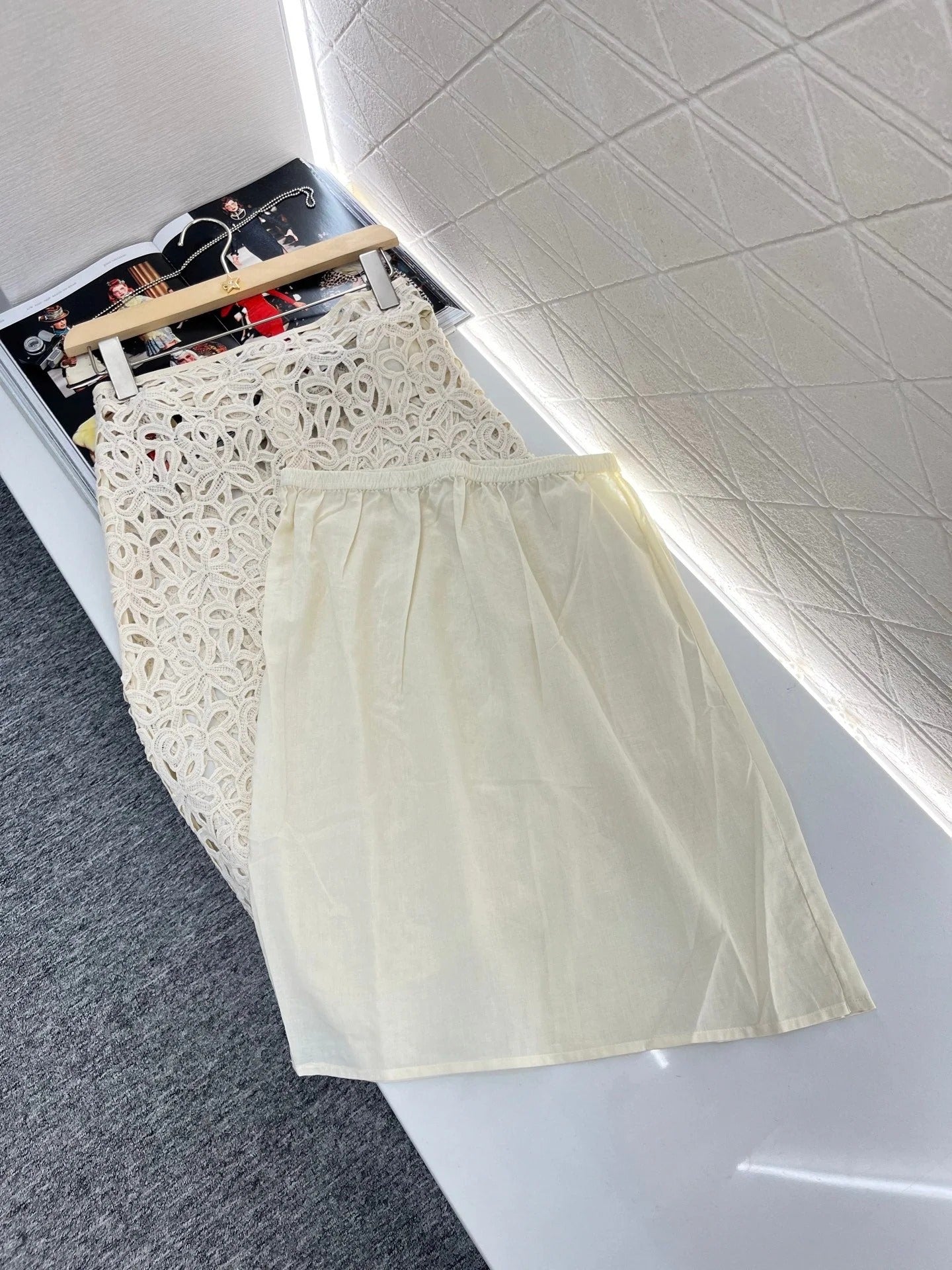 MONCLER LACE SHORT-SLEEVE DRESS SET 276662