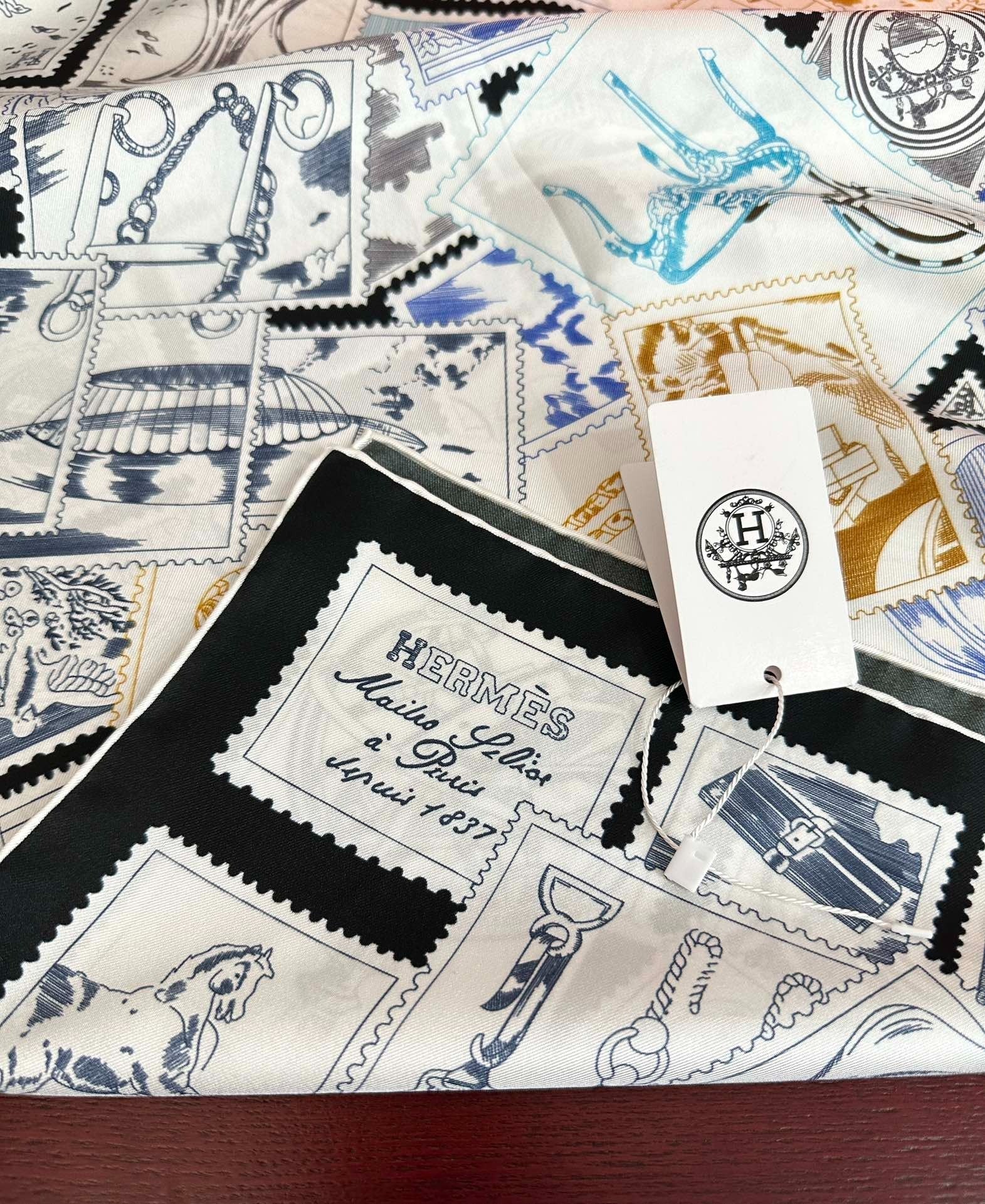 HERMES 25S SCARF 90 IN SILK 732033