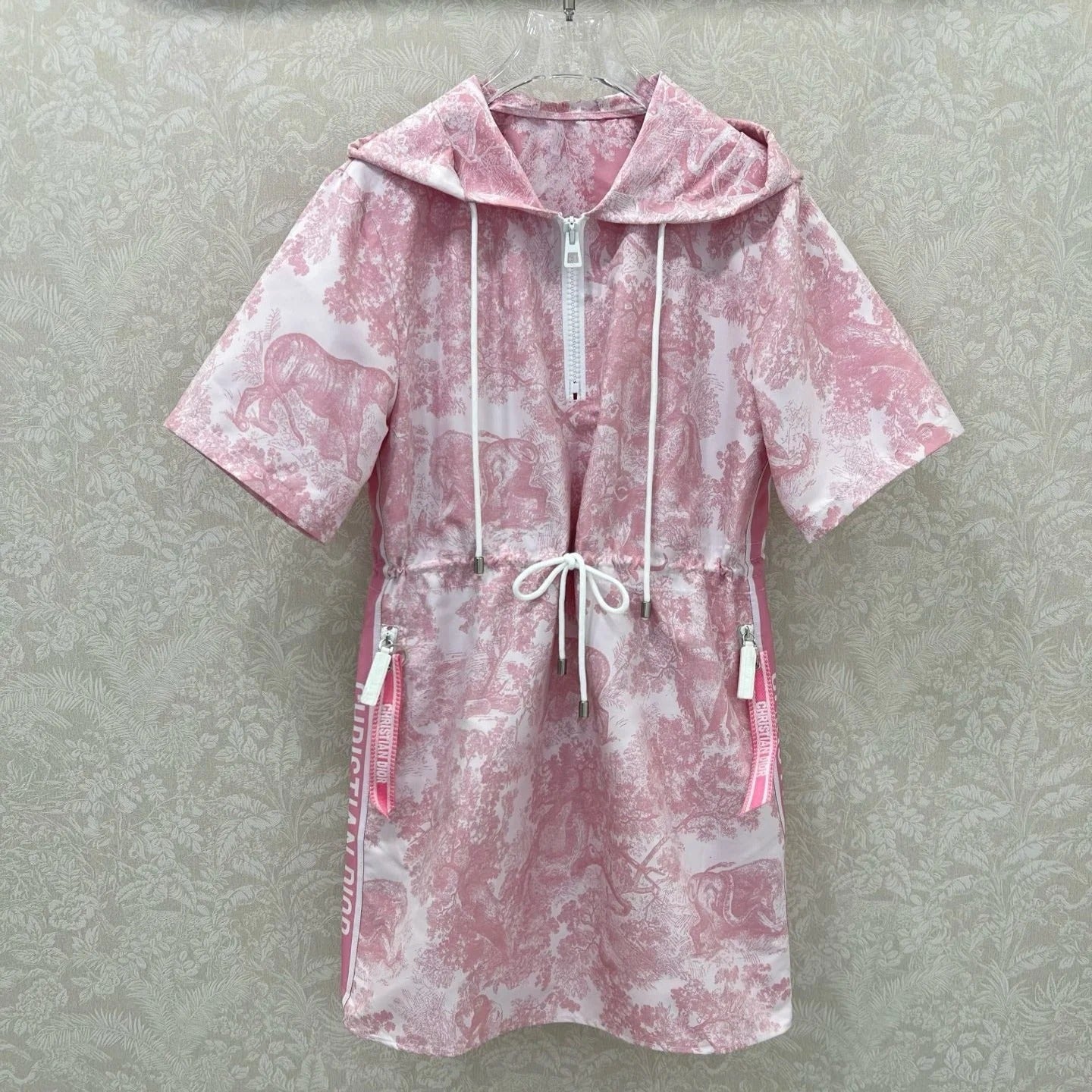 DIOR HOODED HALF-ZIP PRINTED DRESS 275178