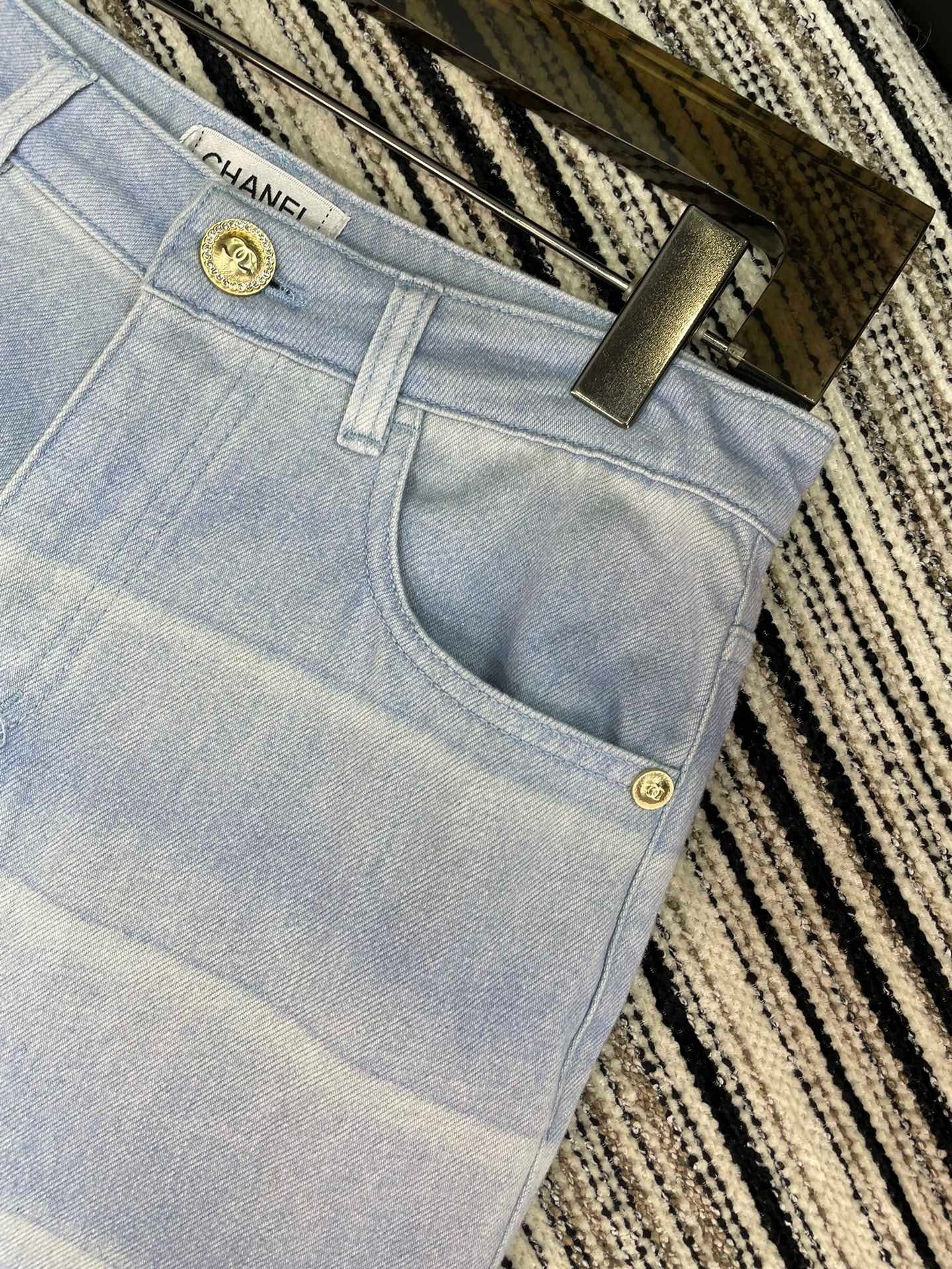 CHANEL 25S JEANS 444