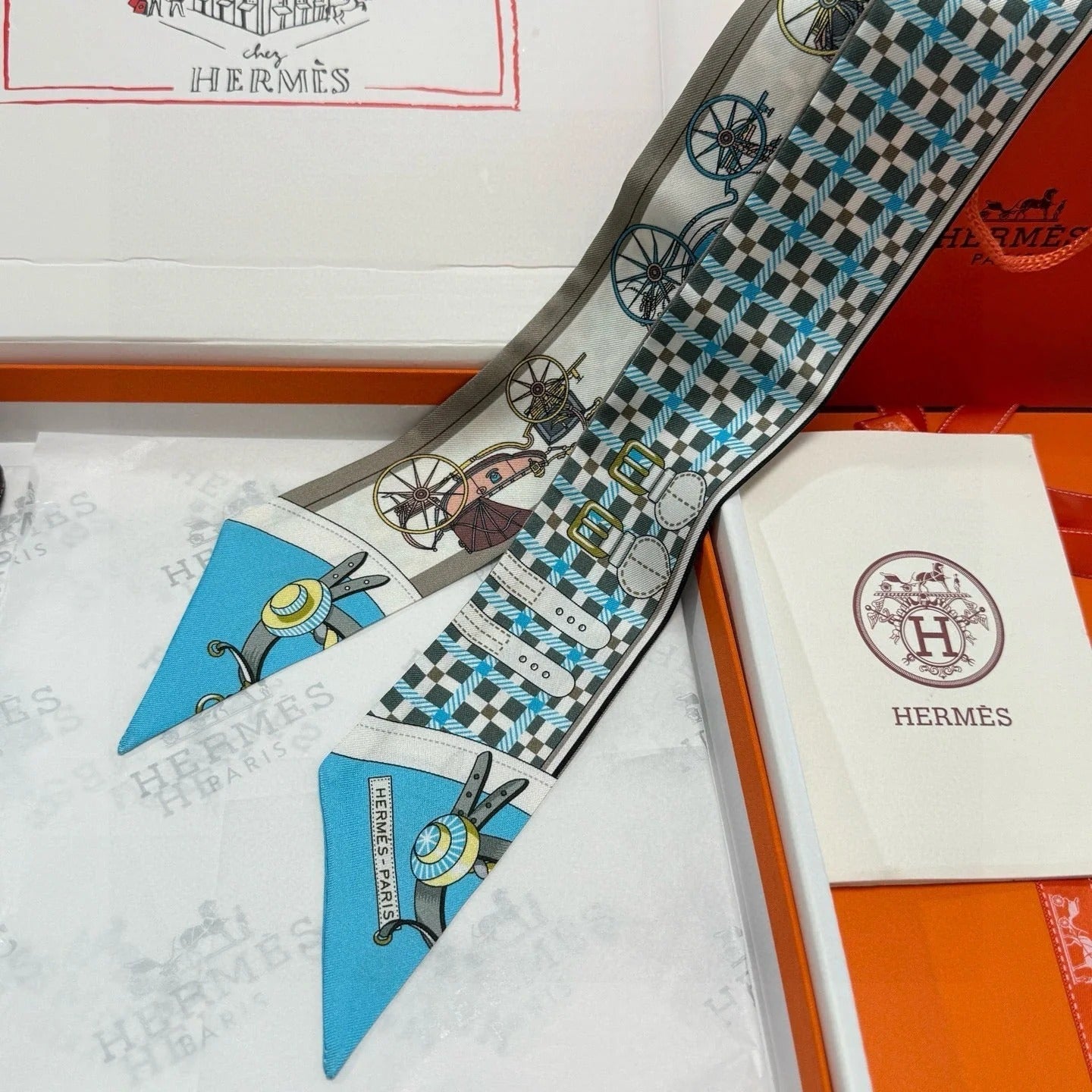 HERMES 25S SCARF 90 IN SILK 854953