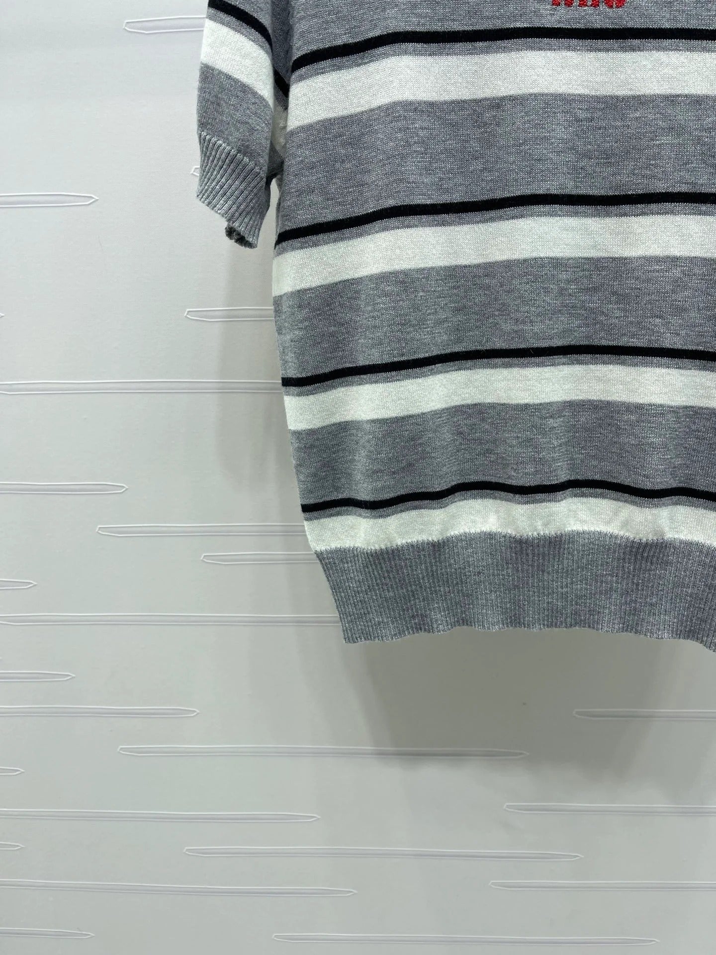 Miumiu 2026 Crew Neck Striped Short-sleeved Knit Top Gray Cotton 352436
