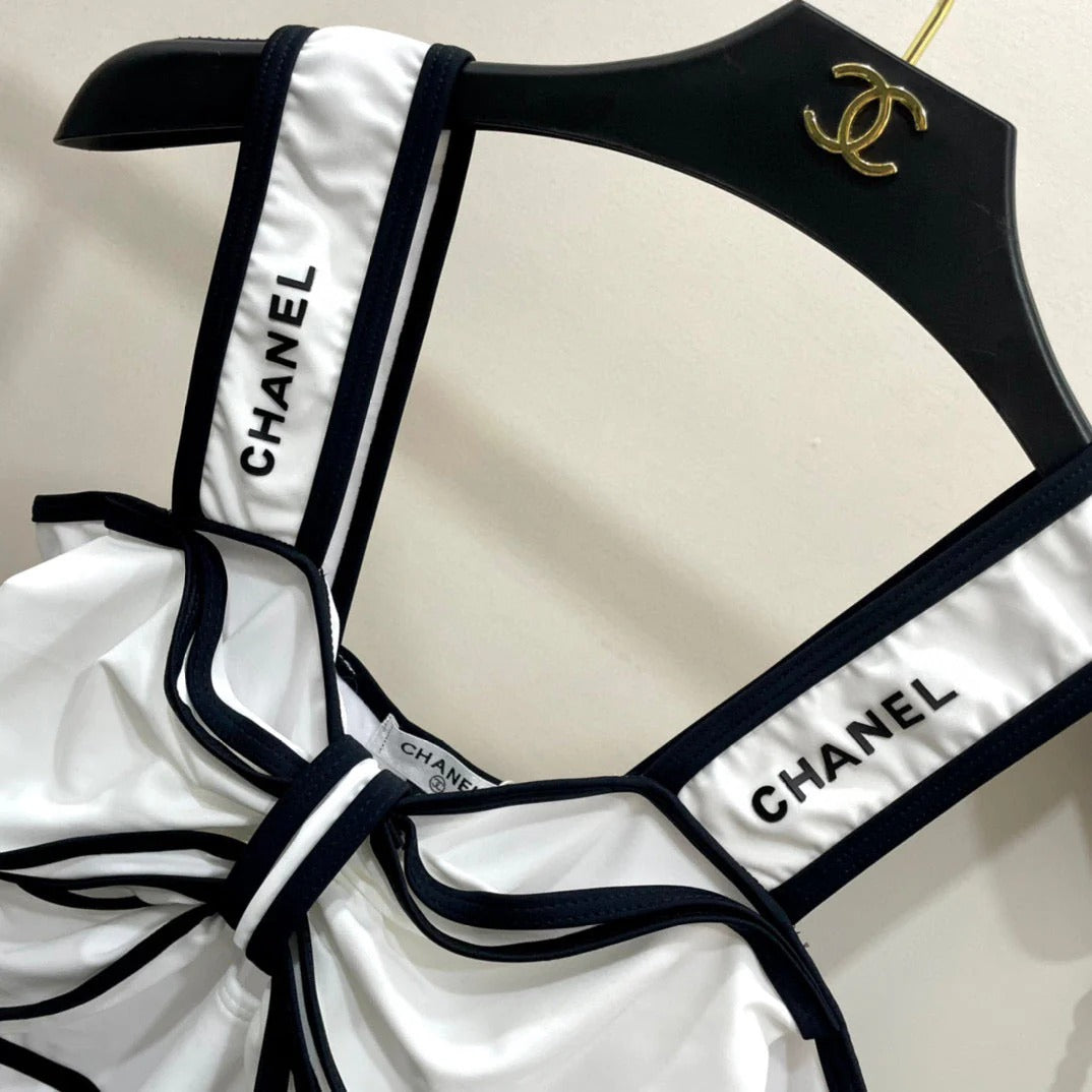 BODYSUIT SWIMSUIT IN WHITE AND BLACK TRIM 627828