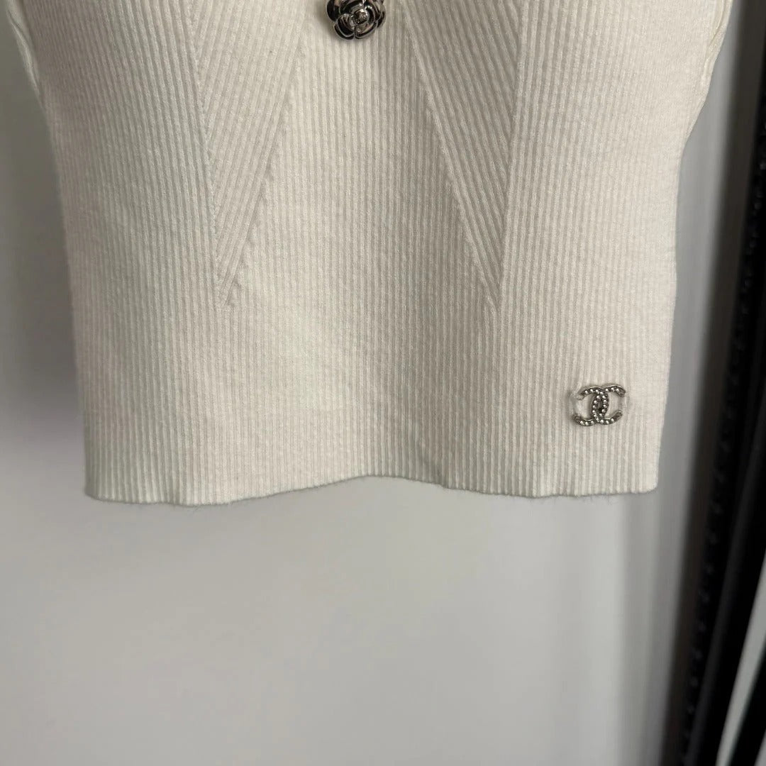 CHANEL 25S SPAGHETTI STRAP TOP 559