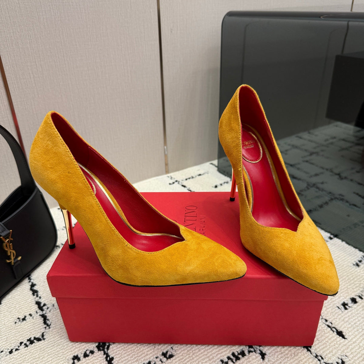 Valentino 26S High Heels 10cm In Mustard Yellow Suede