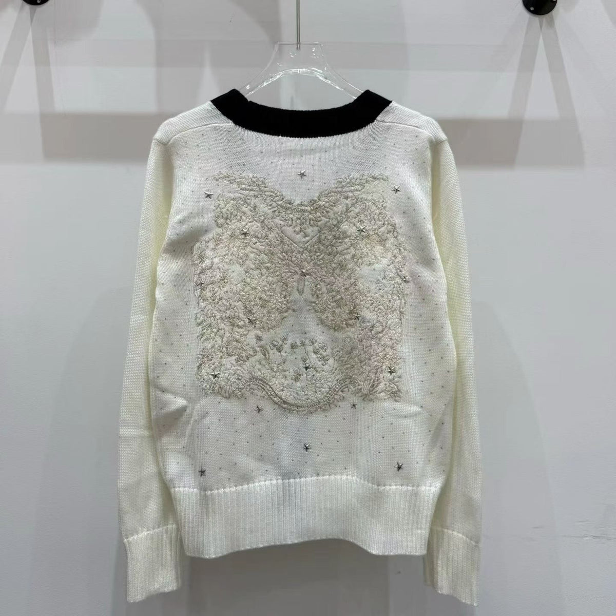 CD 26FW V-Neck Logo-Embroidered Knit Cardigan Wool 440380
