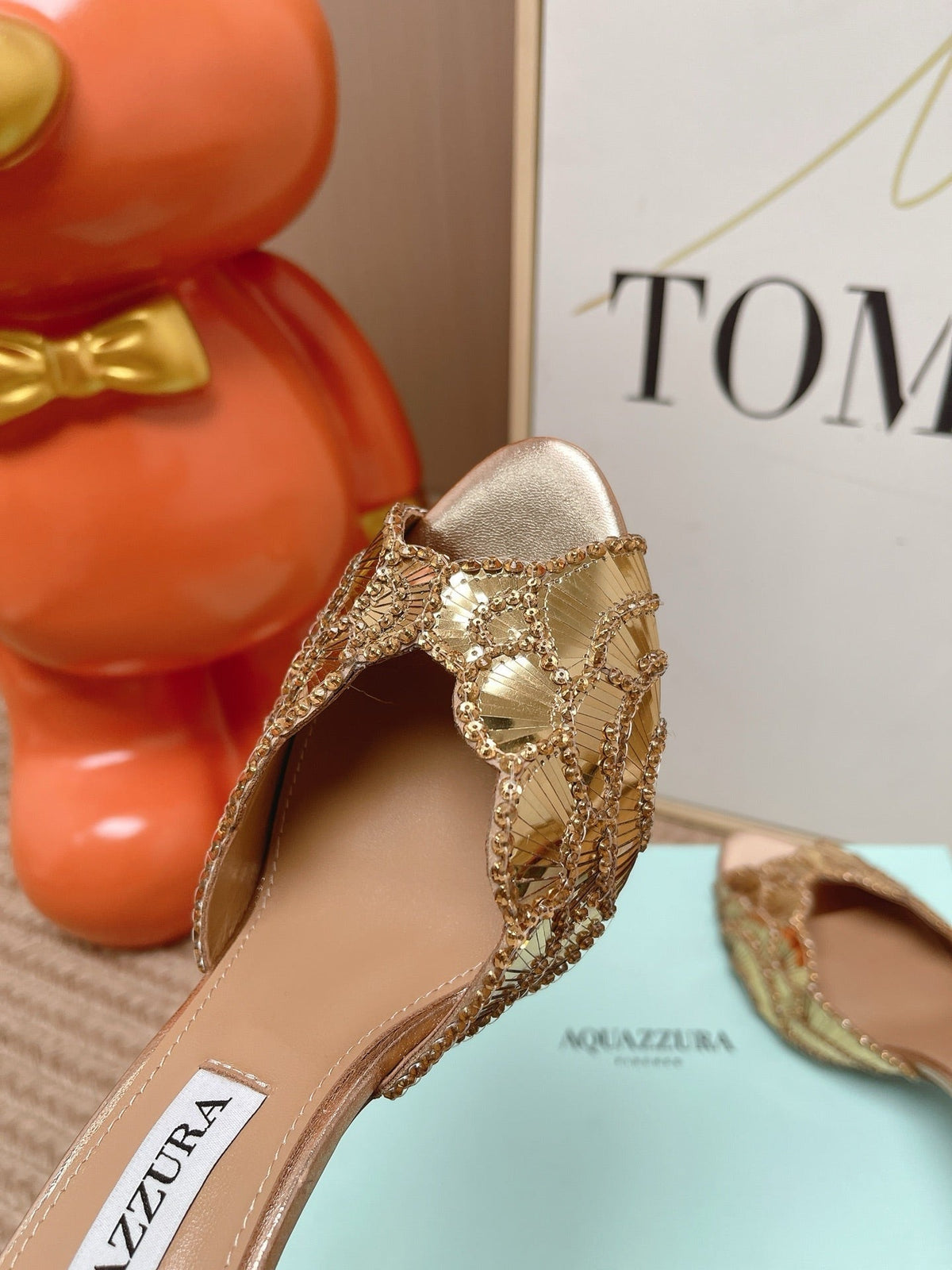 Aquazzura 26S Gatsby Mules 10.5cm Light Gold Sequined