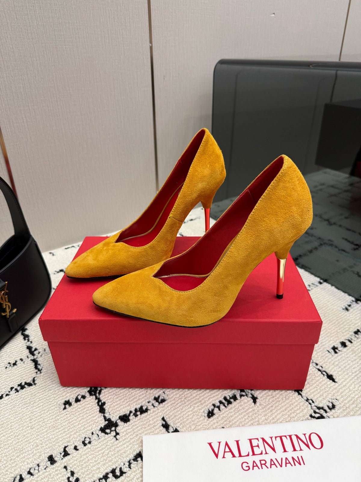 Valentino 26S High Heels 10cm In Mustard Yellow Suede