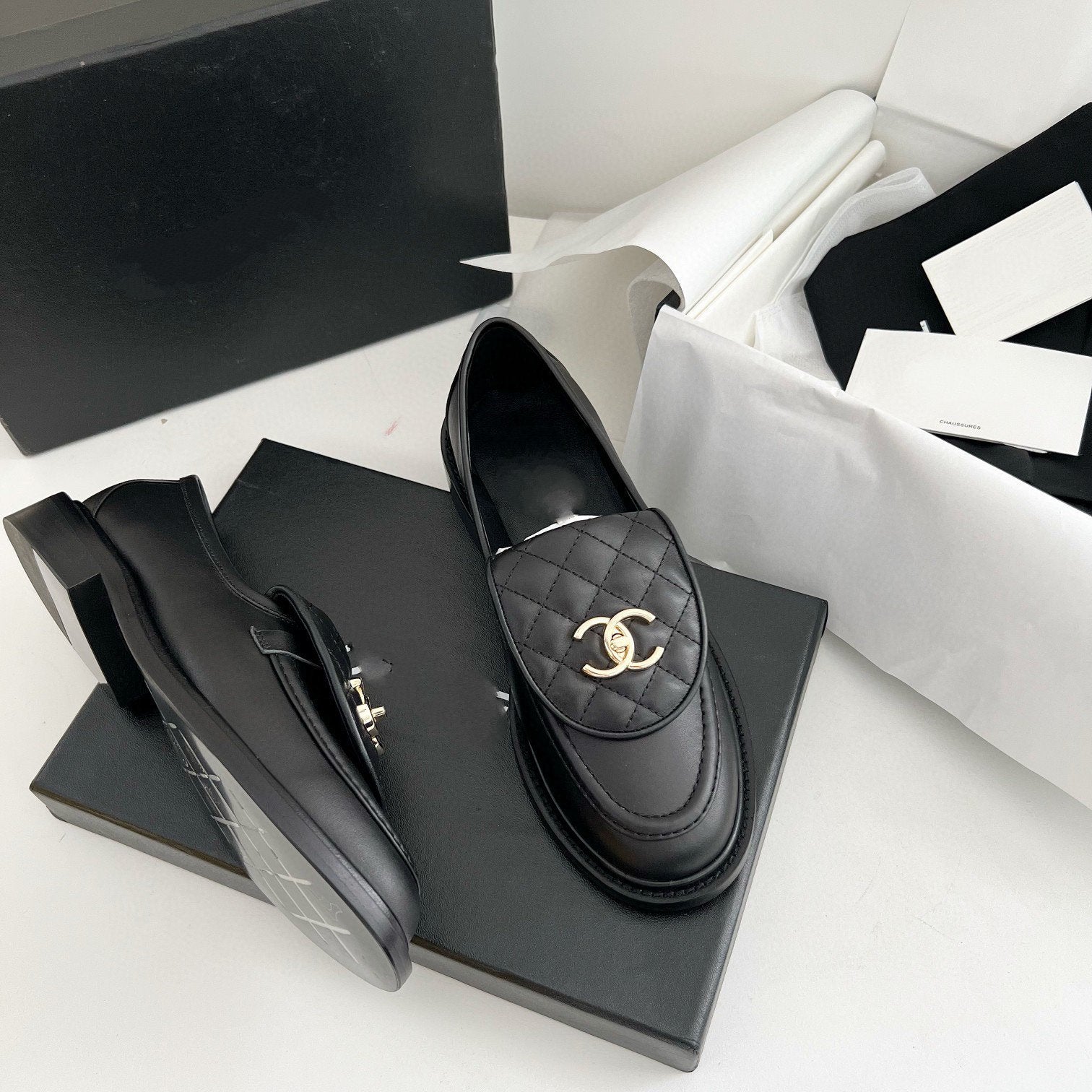 Moccasins Black Quilted Calfskin Gold CC 452983