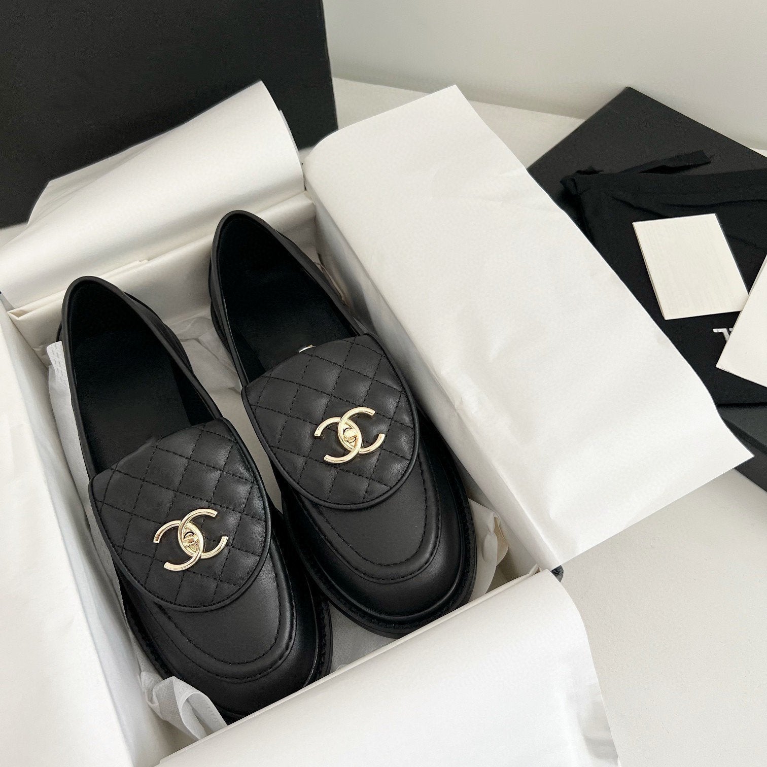 Moccasins Black Quilted Calfskin Gold CC 452983